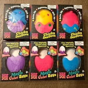 NWT NeeDoh Chicka DeeDoos & Magic Color Change Bundle set